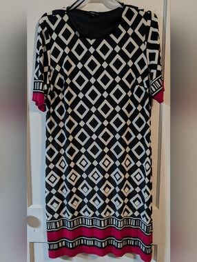 R&K Black & White Geometric Shift Dress with Red Trim